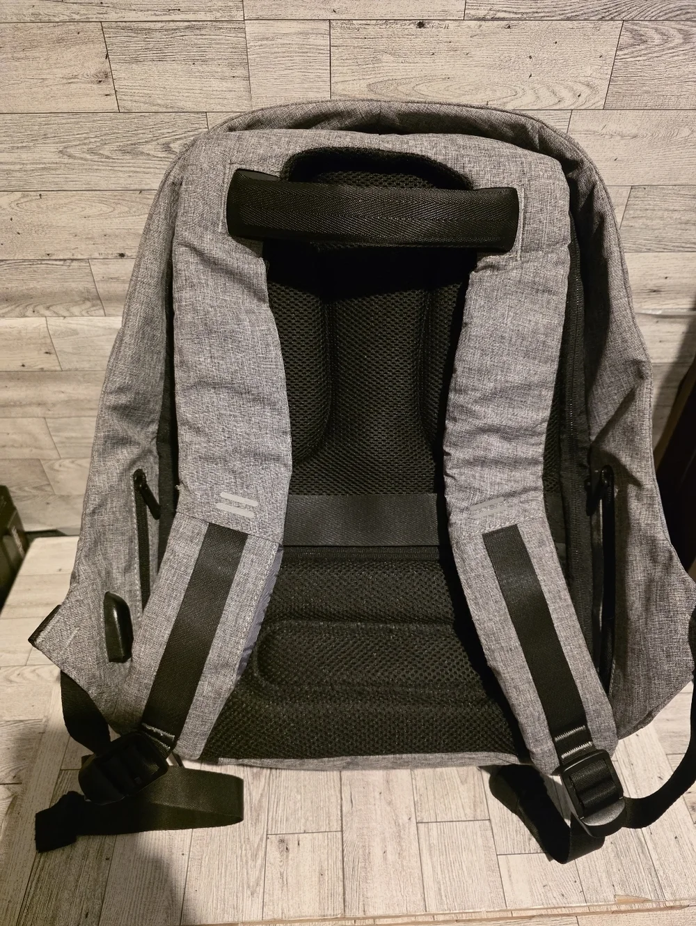 Men's Anti-Theft Backpack in Black and Gray